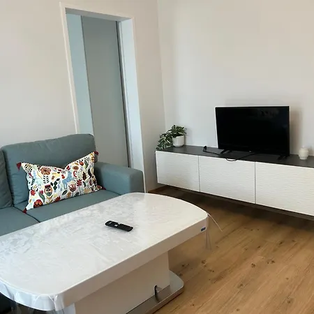 Mydistrict Hidden Gems - Innrain 02 Апартаменти *