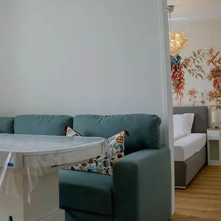 Mydistrict Hidden Gems - Innrain 02 * Ίνσμπρουκ