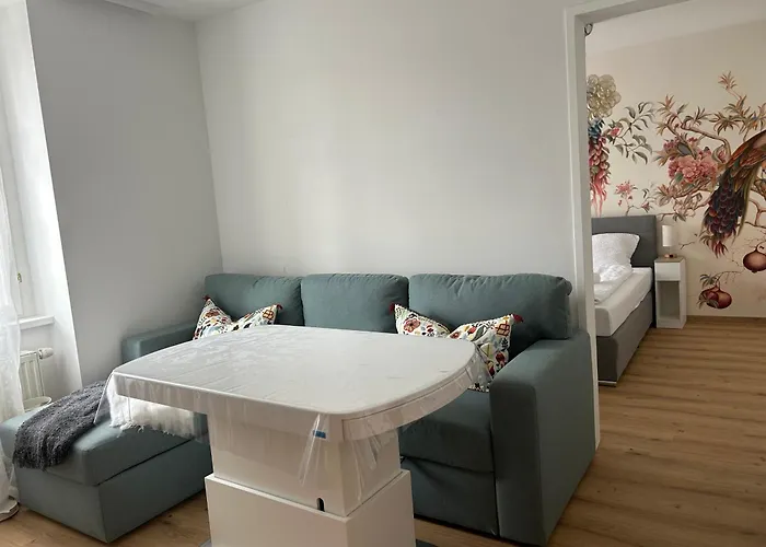 Mydistrict Hidden Gems - Innrain 02 Innsbruck